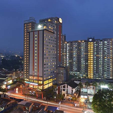 HARRIS Hotel&Conventions Ciumbuleuit - Bandung Exterior foto