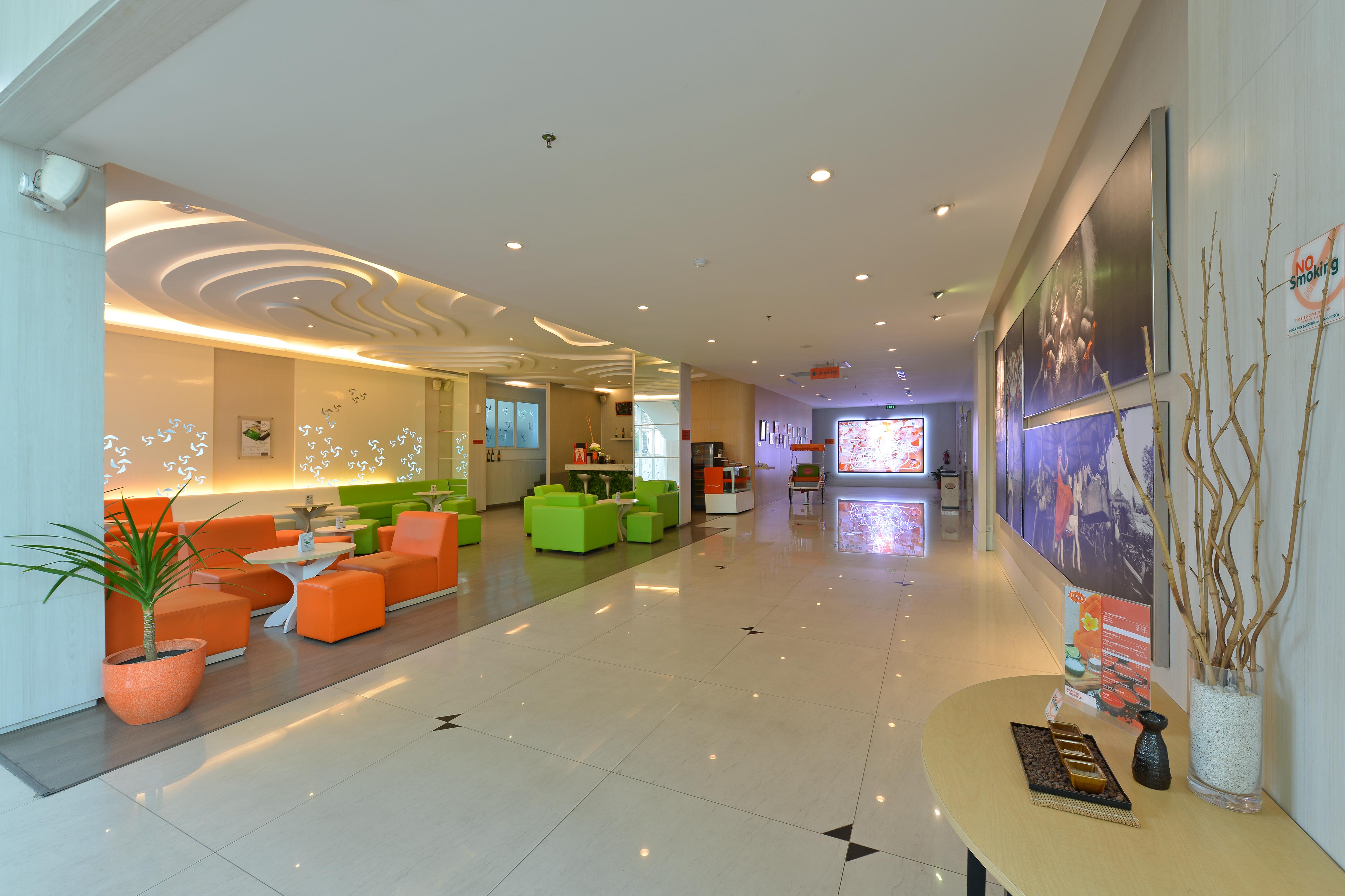 HARRIS Hotel&Conventions Ciumbuleuit - Bandung Exterior foto