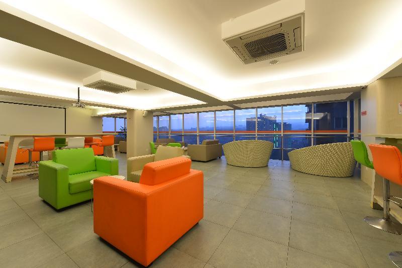 HARRIS Hotel&Conventions Ciumbuleuit - Bandung Exterior foto