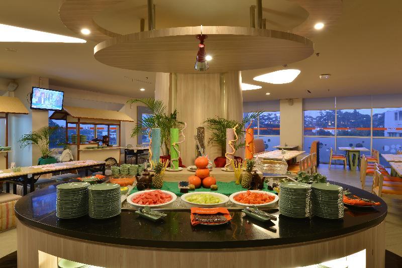 HARRIS Hotel&Conventions Ciumbuleuit - Bandung Exterior foto