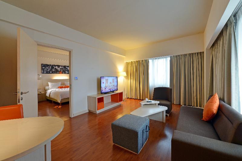HARRIS Hotel&Conventions Ciumbuleuit - Bandung Exterior foto